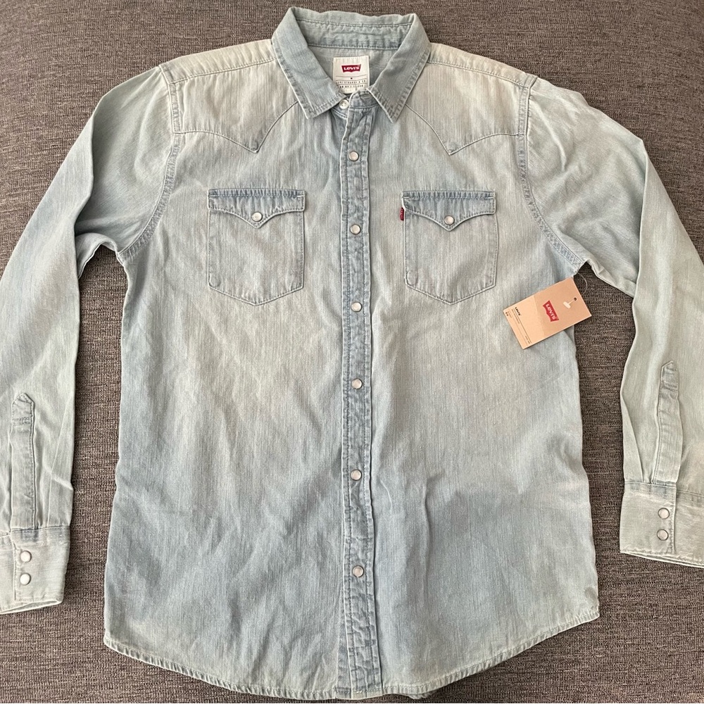Levi's Men's Casual Light Blue Button Down Shirt